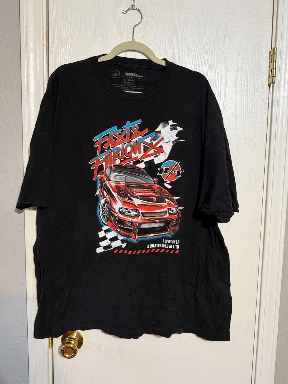 Men's Black Short-Sleeve Graphic T-Shirt with Red Racing Car Print